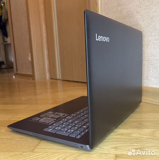 Игровой Lenovo i3-7100U/8Gb/MX110/SSD240Gb