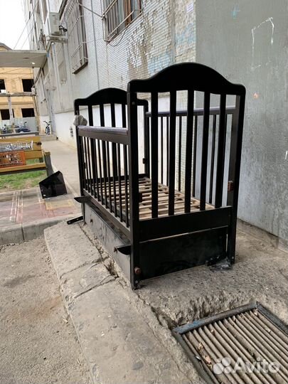 Детская кроватка