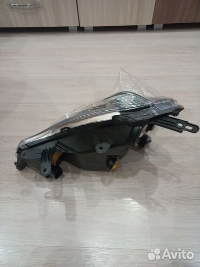 Фара передняя правая на Ниссан Алмера G15