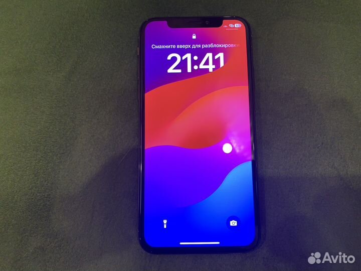 iPhone Xs, 64 ГБ