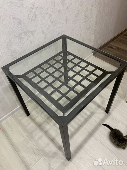 Кухонный стол