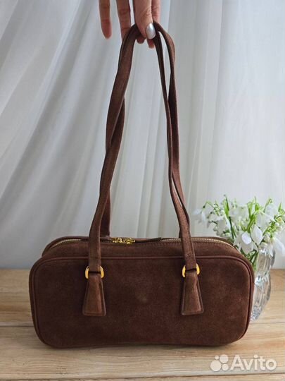 Сумка с ручками Prada натуральная замша