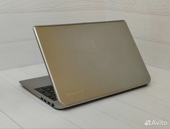 Для игр учебы работы toshiba satellite Ноутбук