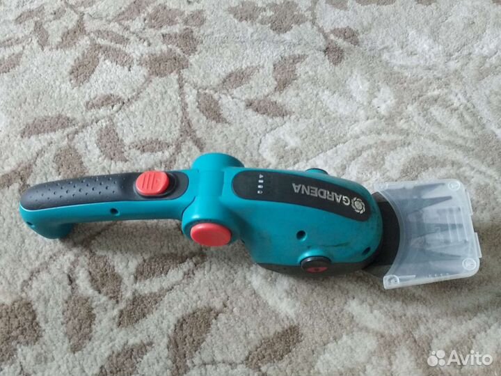 Аккумуляторные ножницы для травы gardena