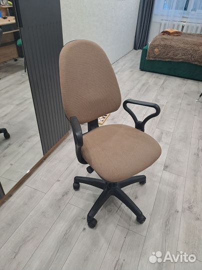 Компьютерный стул