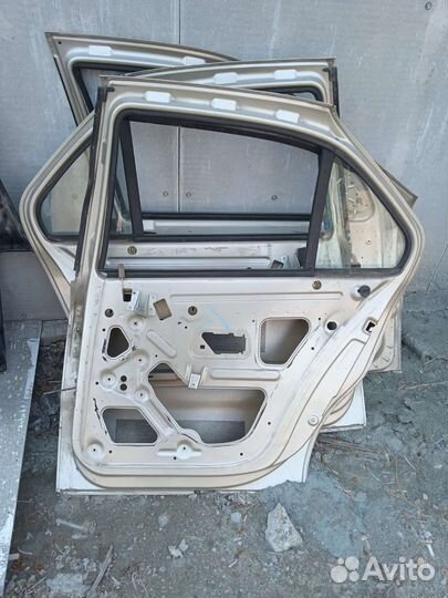 Дверь правая задняя iran khodro samand саманд