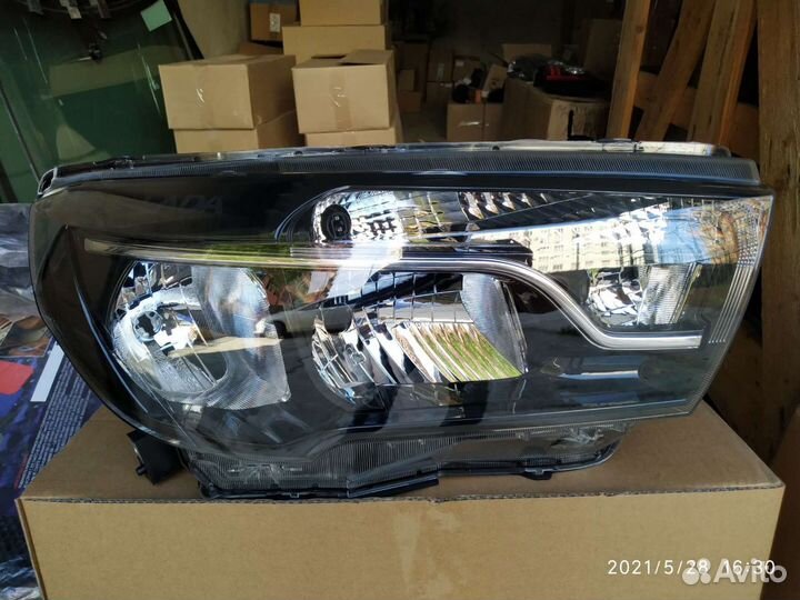 Фара Передняя на Лада Веста