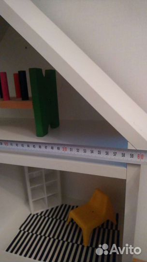 Домик для книг или кукольный домик