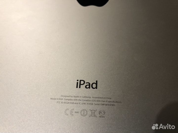 iPad 4 32gb, wi-fi (+++130 игр, установлено)