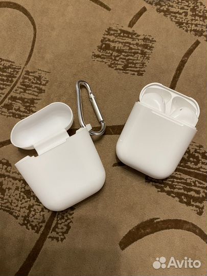 Беспроводные наушники airpods