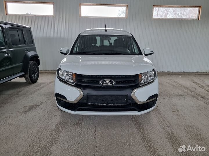 LADA Largus 1.6 МТ, 2024, 15 км