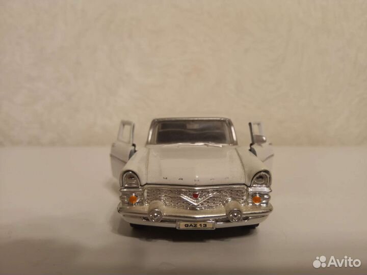 Модель автомобиля газ-13 Чайка Autotime
