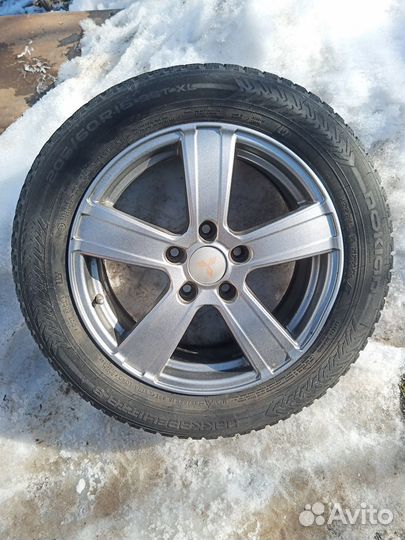 R16 Nokian Tyres Hakkapeliitta 8 205/60, PCD 5x114.3 DIA 67.1