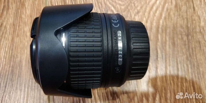 Объектив Nikon 18-55mm