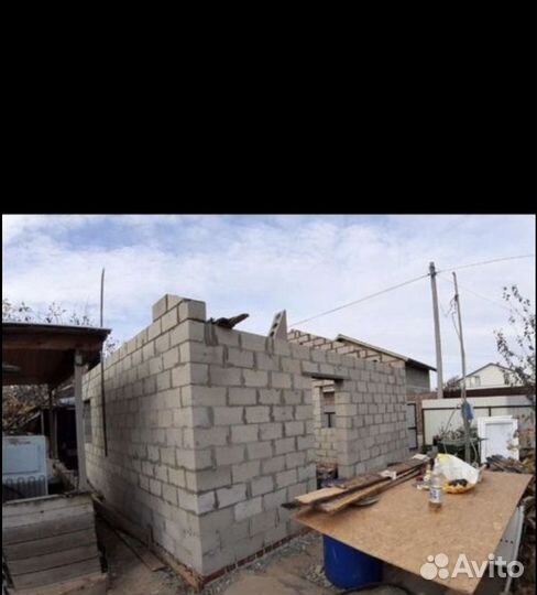 Бригада строителей