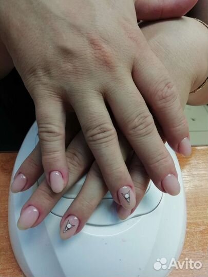 Маникюр и педикюр