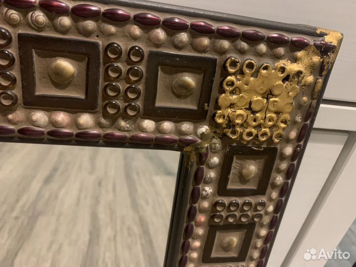 Зеркало в деревянной раме 62 * 51 см