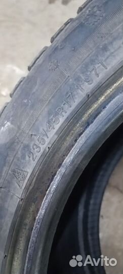 Kumho I'Zen KW22 235/45 R17 T