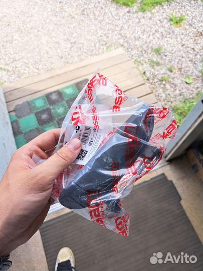 Ручка левой двери Renault Logan 1