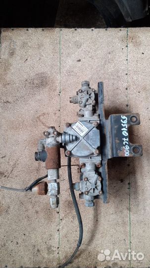 Клапан тормозной в сборе HD120 (59510-7C900) Б/У