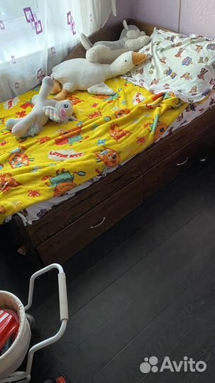 Кровать односпальная