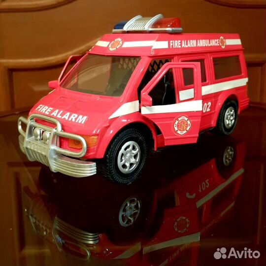 Игрушка пожарная машина,в отл.сост
