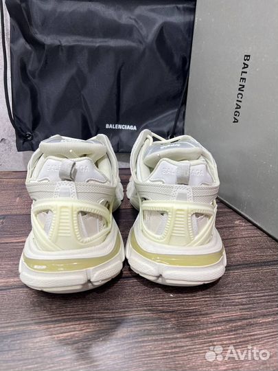 Кроссовки Balenciaga Track 2 белые