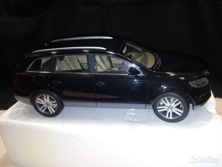 1/18 Audi Q7 (Kyosho)