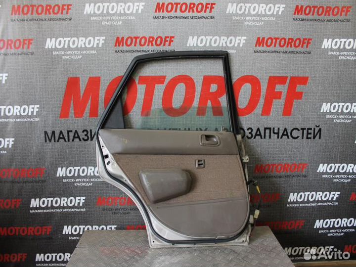 Дверь задняя левая Спринтер AE110 98 светла А528