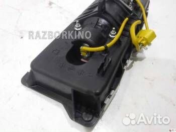 Подушка безопасности колен пассажира