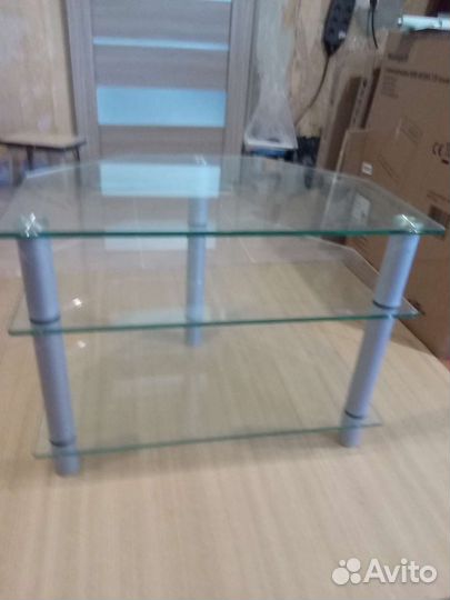 Стеклянная тумба под тв