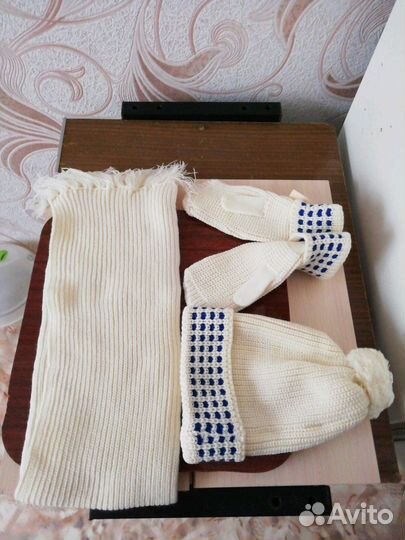 Шапочка, варежки, шарфик