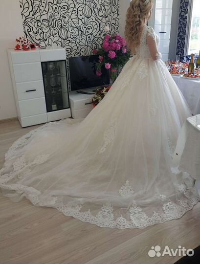 Свадебное платье