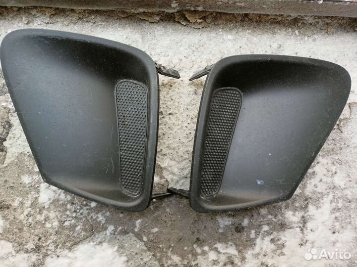 Заглушка в бампер Toyota Corolla 150 кузов