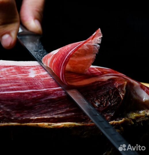 Хамон иберико де себо на кости