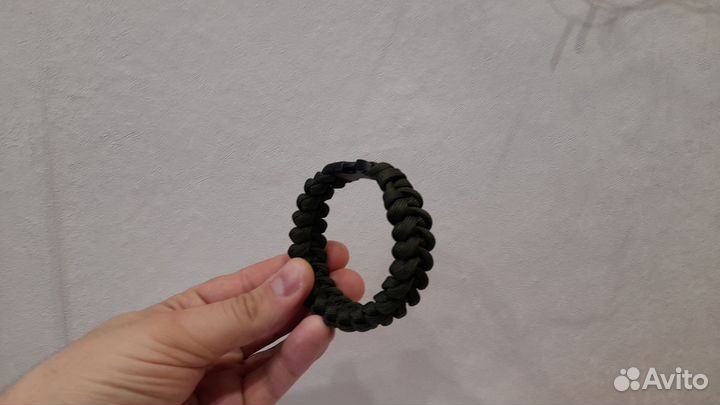 Браслет из паракорда