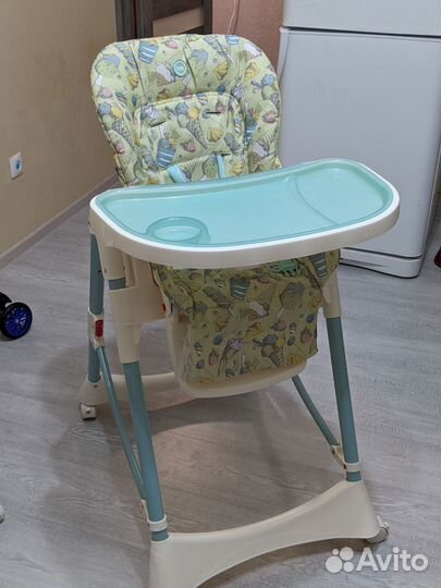 Детский стульчик для кормления