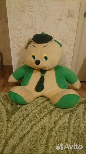 Медведь плюшевый