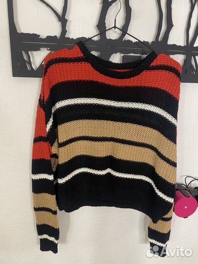 Свитер женский