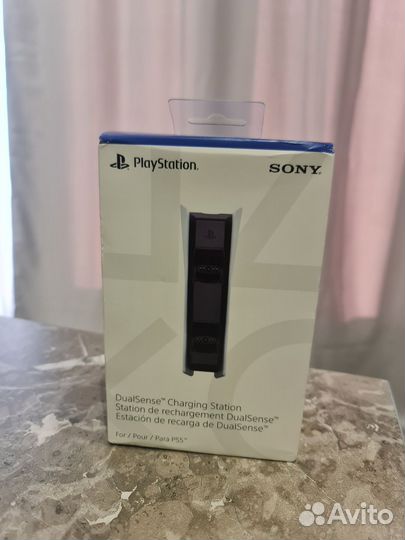 Зарядная станция dualsense для ps5 новая