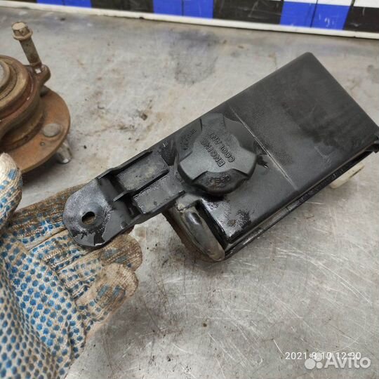 Бачок расширительный Hyundai Santa Fe 2 D4HB 2010