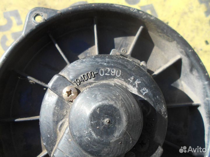 Моторчик отопителя Toyota HiAce H100 1989-1995