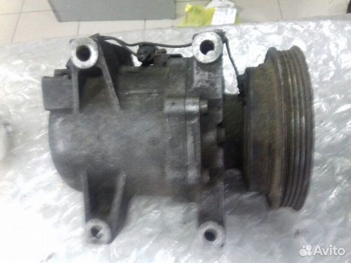 Компрессор кондиционера Nissan Almera P11