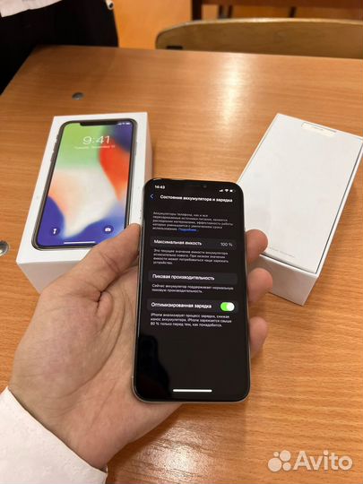 iPhone X, 64 ГБ