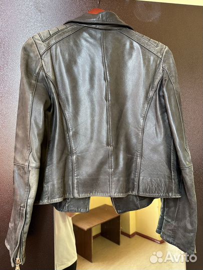 Куртка новая