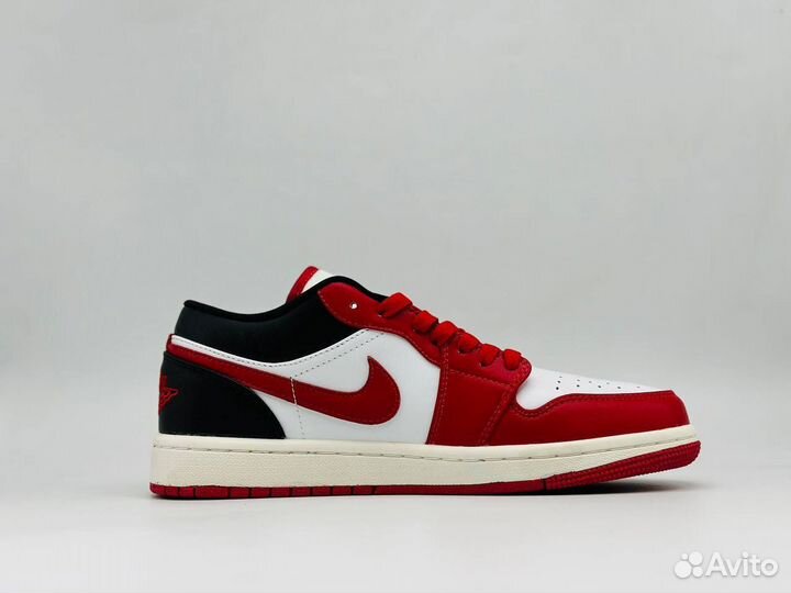 Кроссовки Nike Air Jordan 1 Low Reverse Black Toe