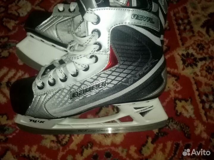 Хоккейные коньки bauer