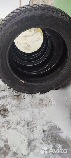 Goodyear UltraGrip Ice Arctic SUV 255/55 R19 111