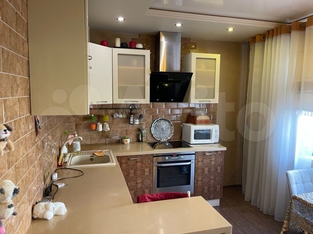 3-к. квартира, 80 м², 2/16 эт.