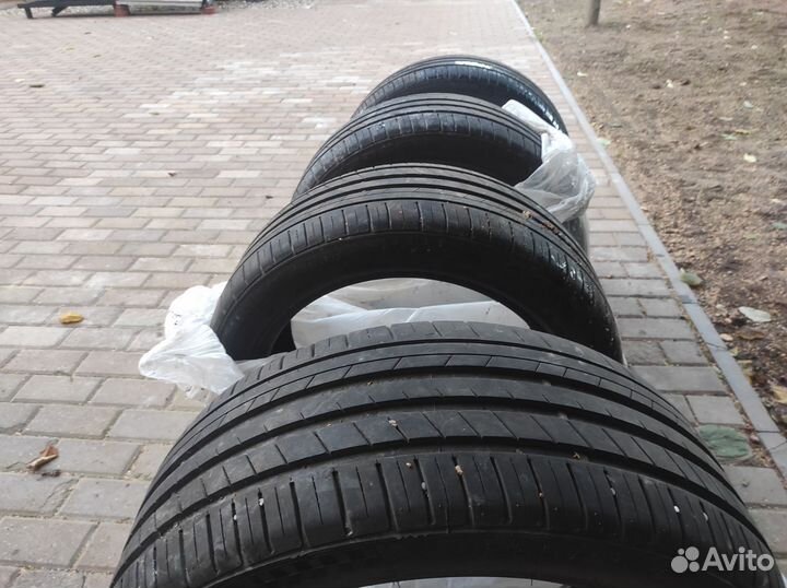 Kapsen Headking S2000 235/45 R18